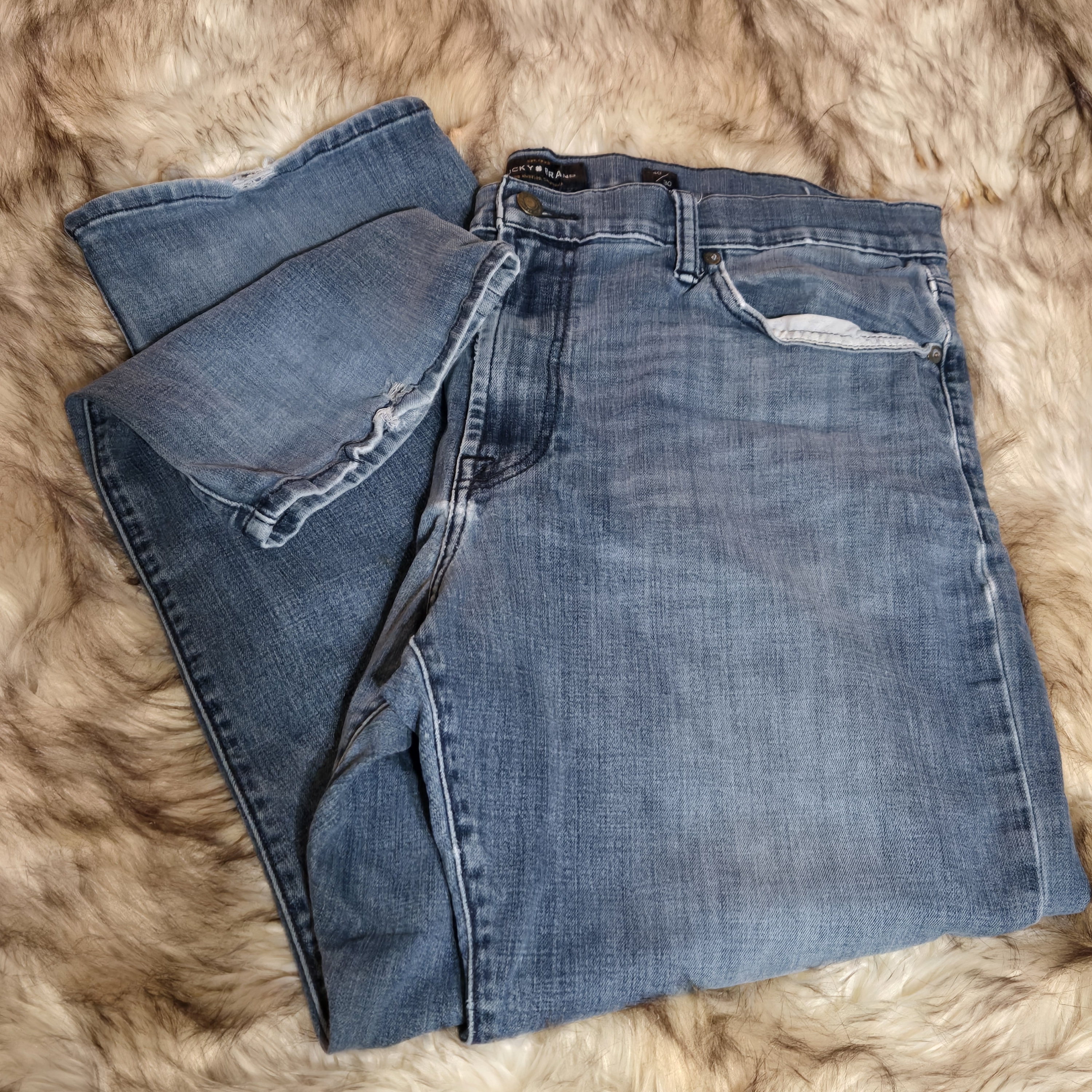 Lucky Brand Mens Light Blue Jeans  101 Relaxed Fit  Size 4030